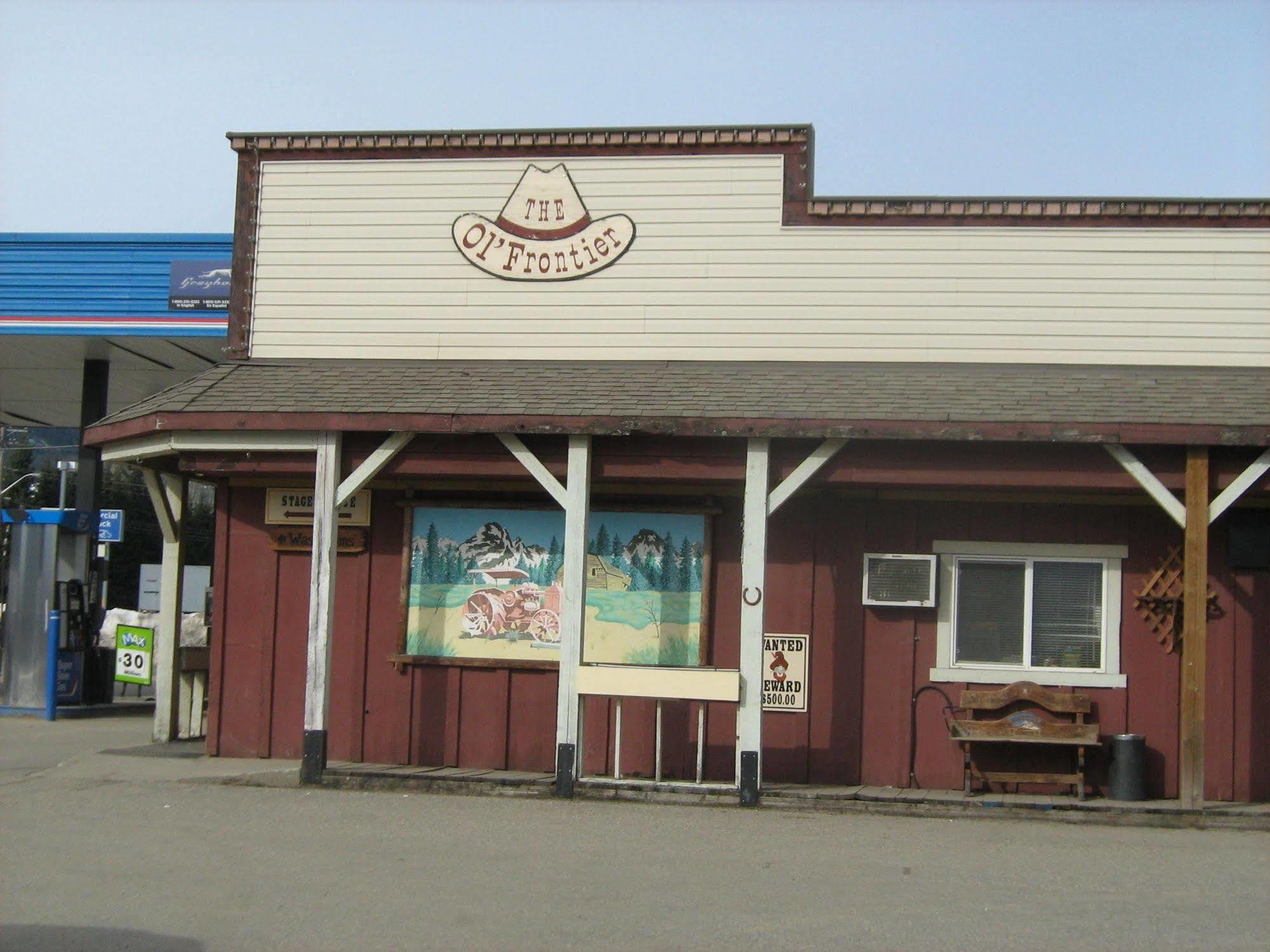 Frontier Motel Revelstoke Exterior photo